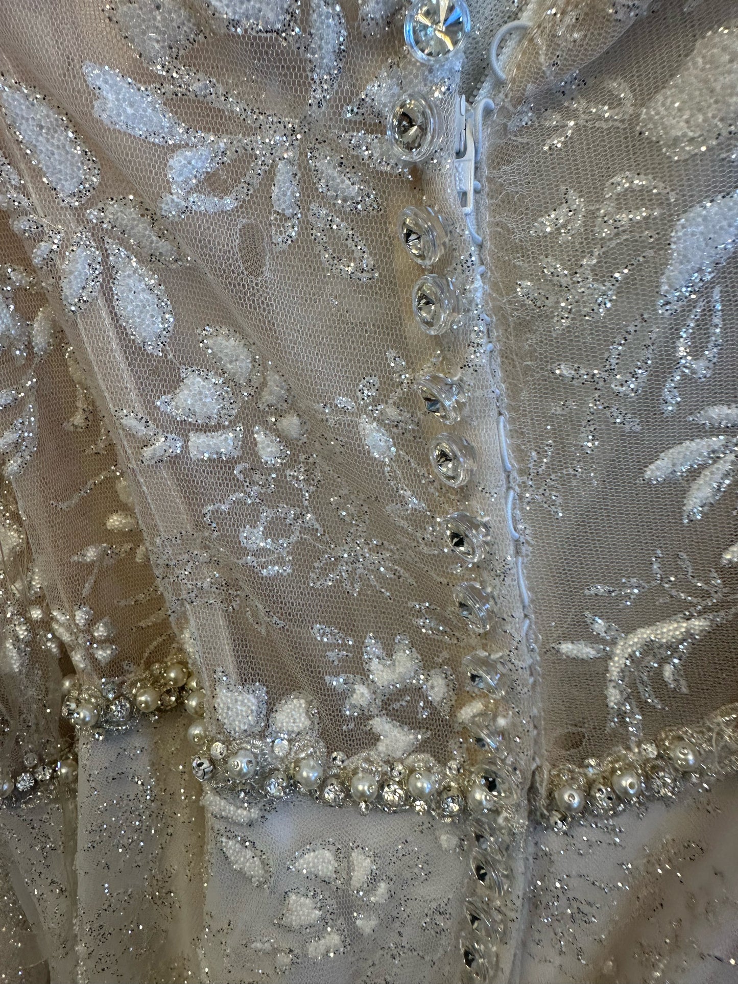 Allure Couture C660 Sample - Size 22