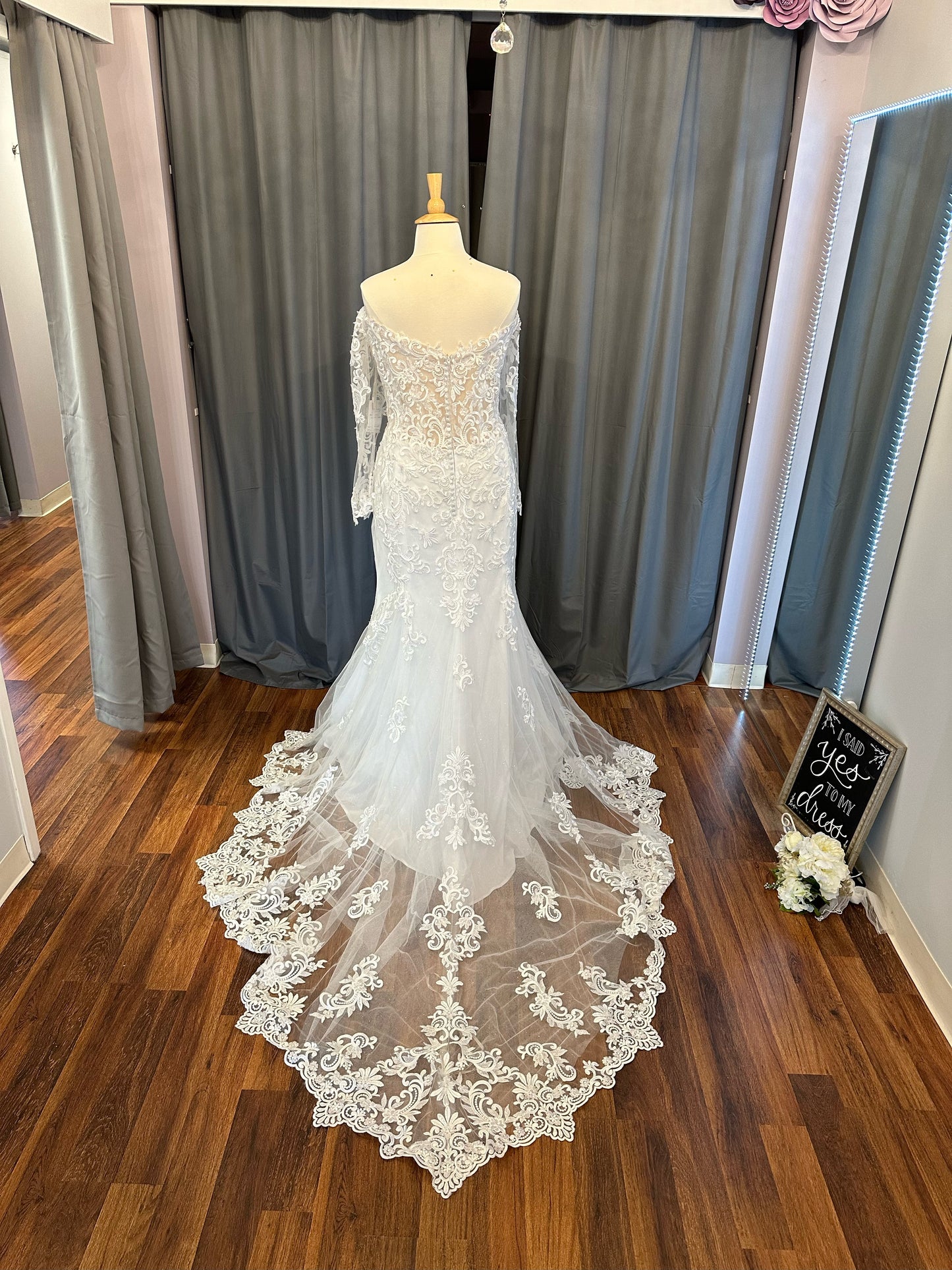 Maggie Sottero Edison Sample - Size 26